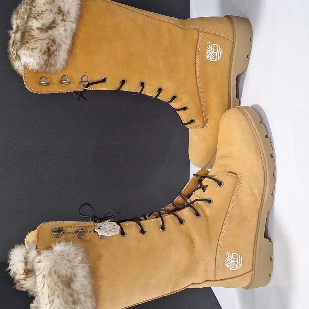 Women's Timberland Fur-Trim Boots- Size 5.5 - Picture 8 of 15
